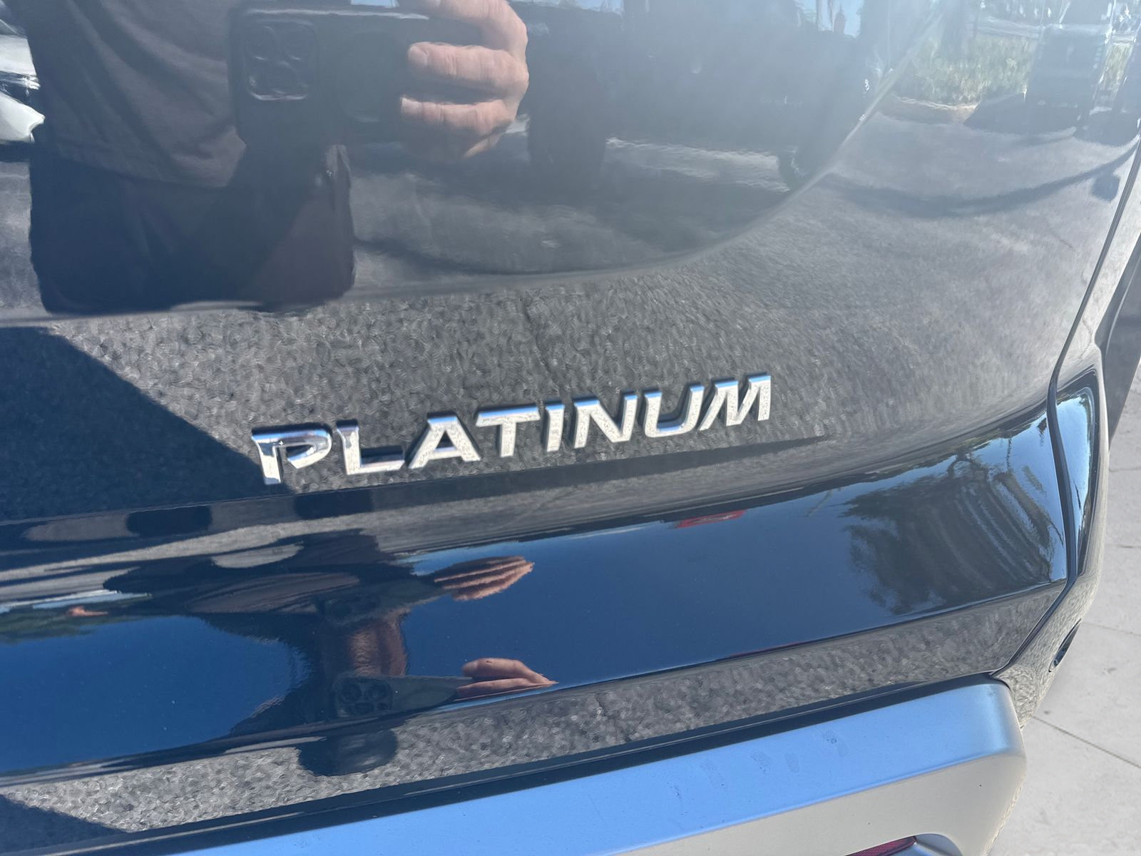 Certified 2025 Nissan Pathfinder Platinum w/ Cargo Package FWD image 50