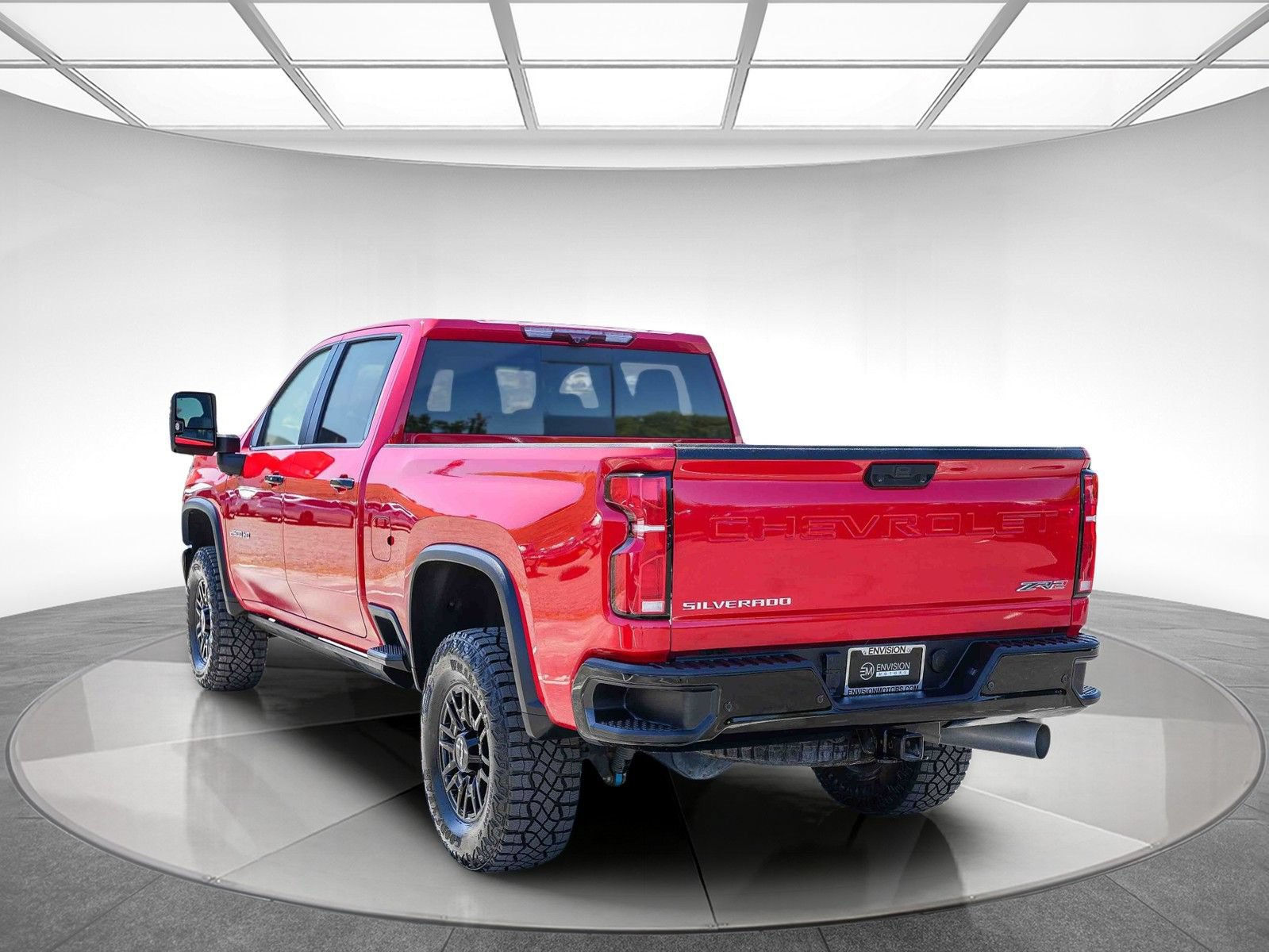 Used 2024 Chevrolet Silverado 2500 ZR2 w/ Technology Package AWD/4WD image 2