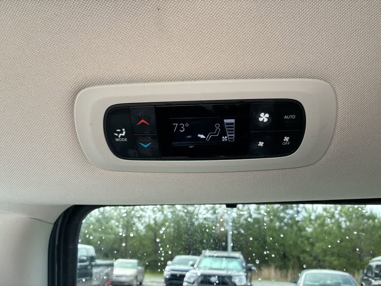 Used 2023 Chrysler Pacifica Touring-L FWD image 20
