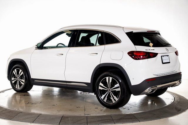 Used 2024 Mercedes-Benz GLA 250 4MATIC image 3