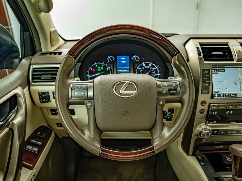 Used 2016 Lexus GX 460 w/ Premium Package AWD/4WD image 24