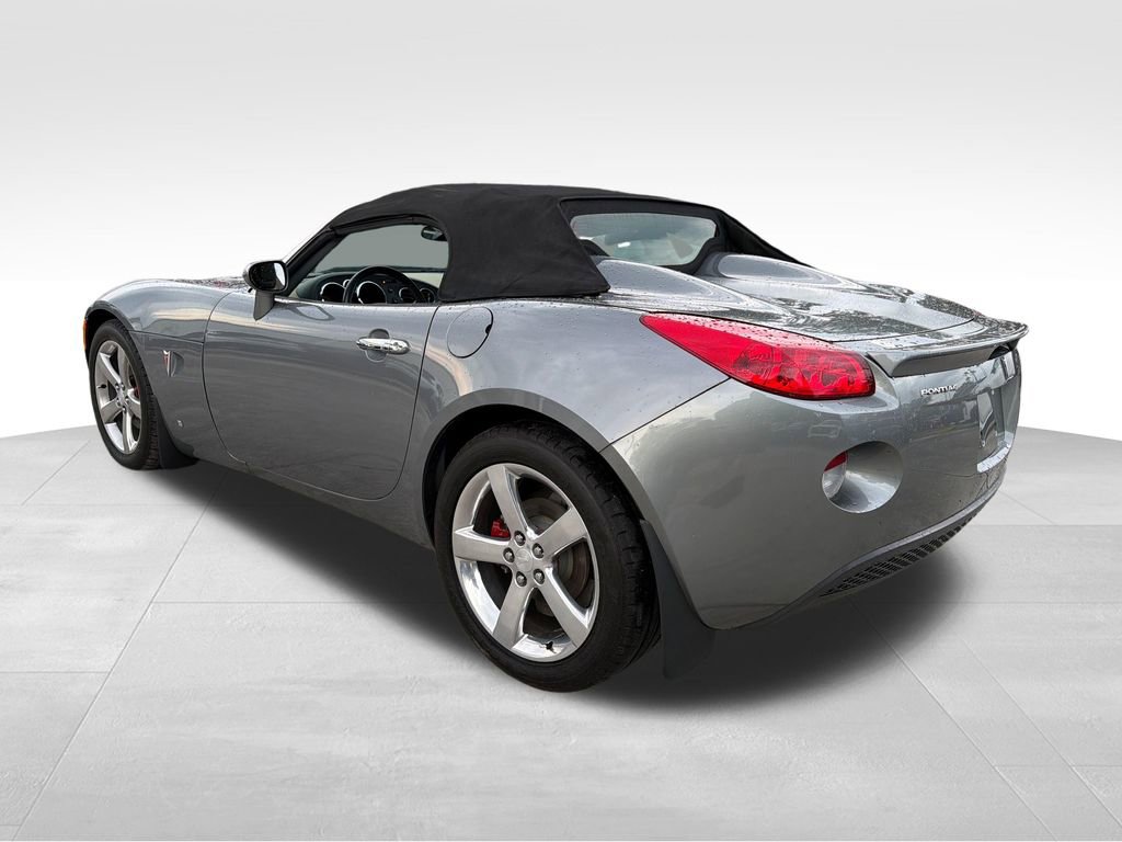 Used 2006 Pontiac Solstice Convertible w/ Premium Package RWD image 8
