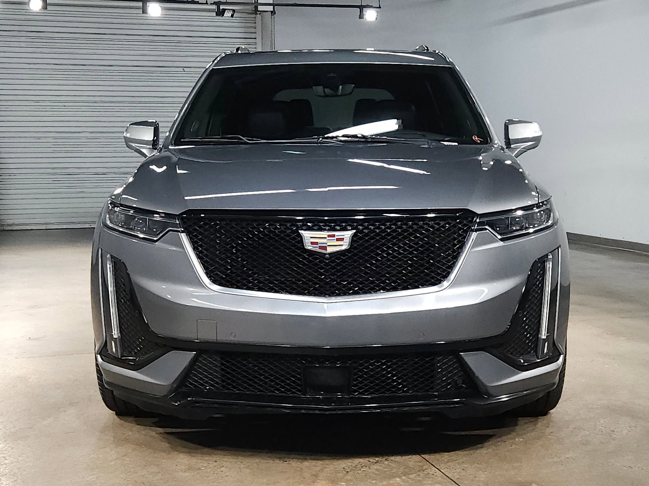 Used 2020 Cadillac XT6 Sport w/ Platinum Package image 2