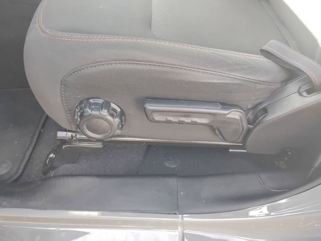 Used 2022 Jeep Wrangler Unlimited Rubicon w/ Cold Weather Group image 23