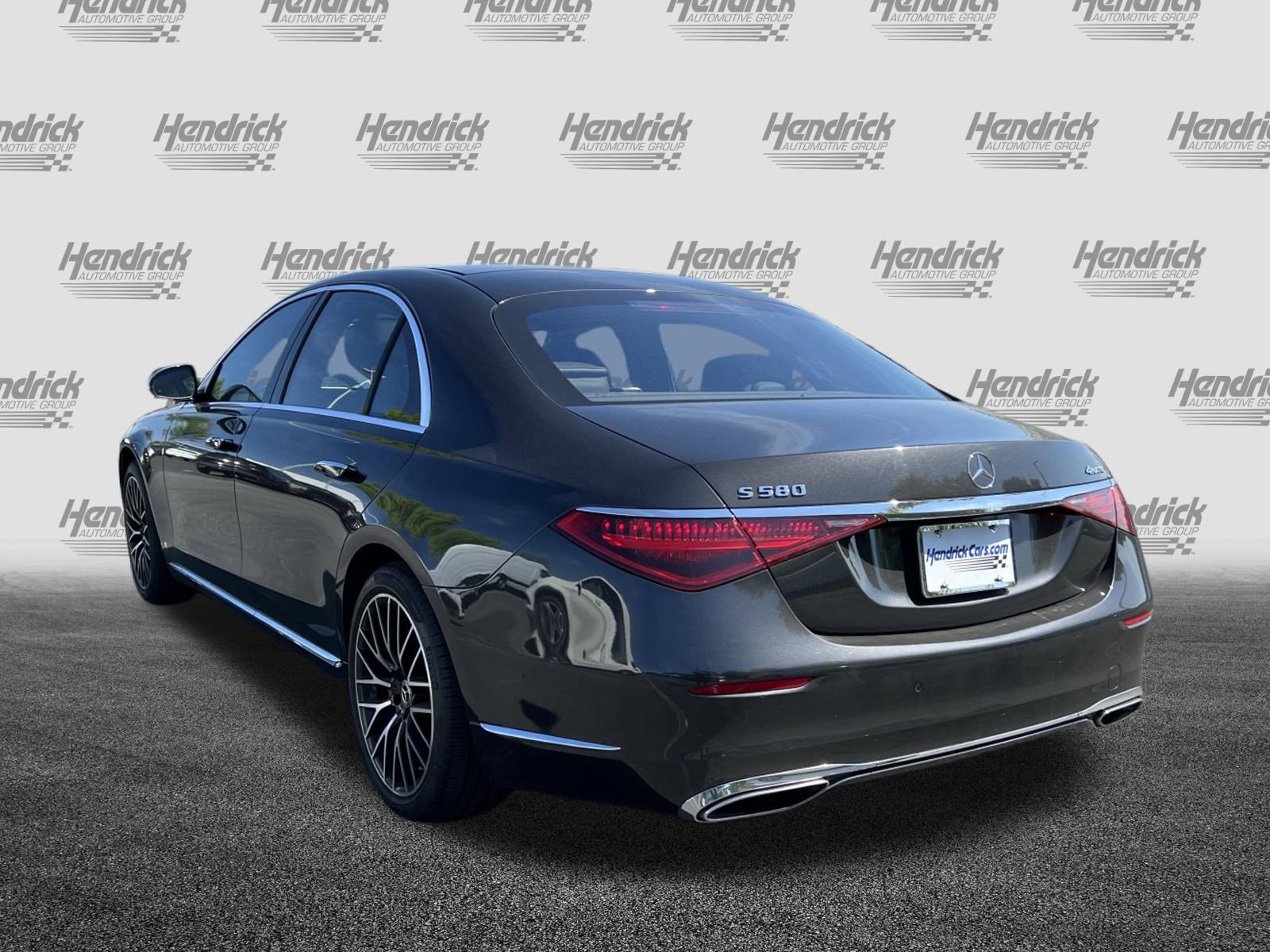 Used 2023 Mercedes-Benz S 580 4MATIC Sedan image 9