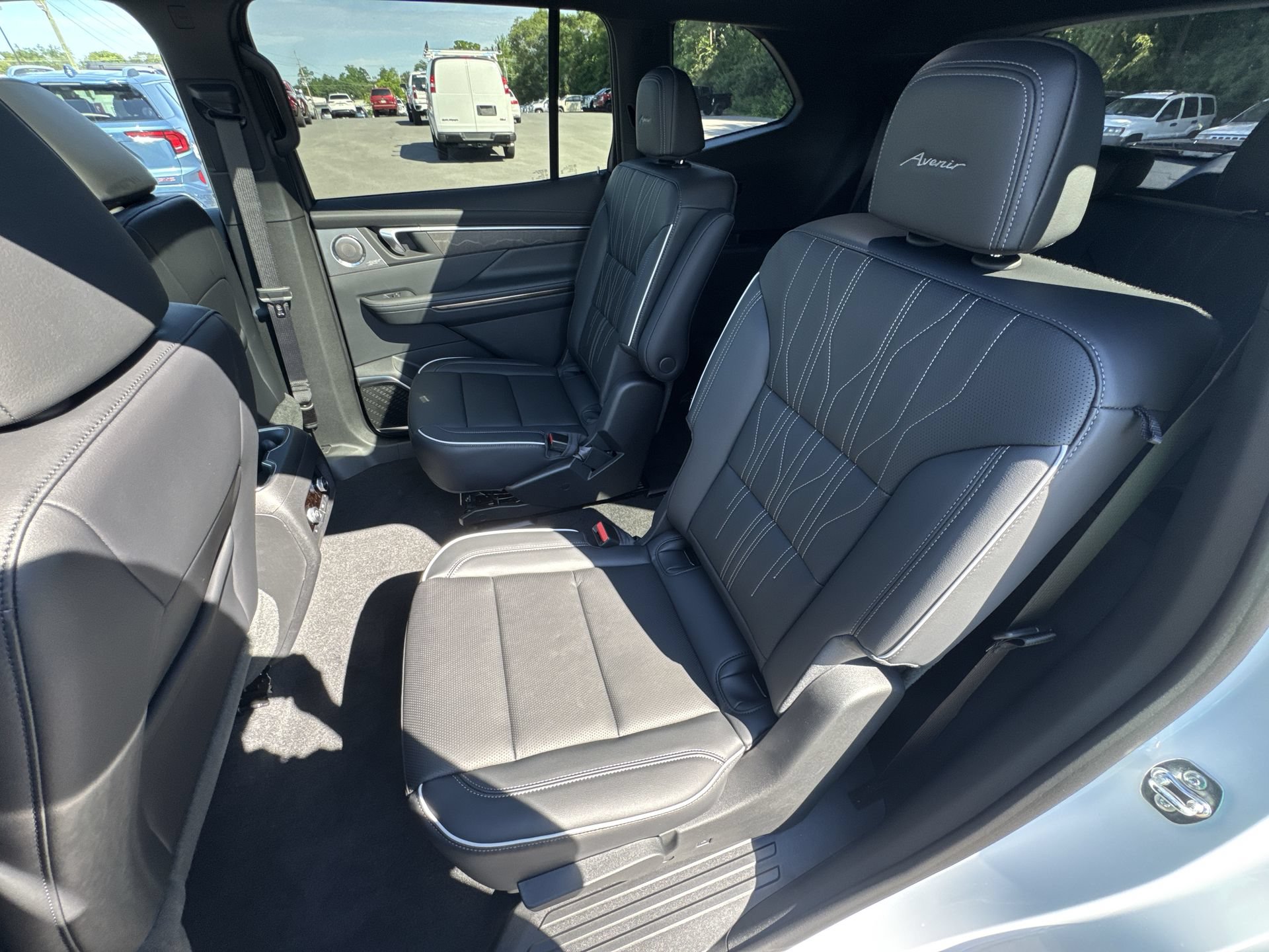 New 2026 Buick Enclave Avenir w/ Super Cruise Package AWD/4WD image 25