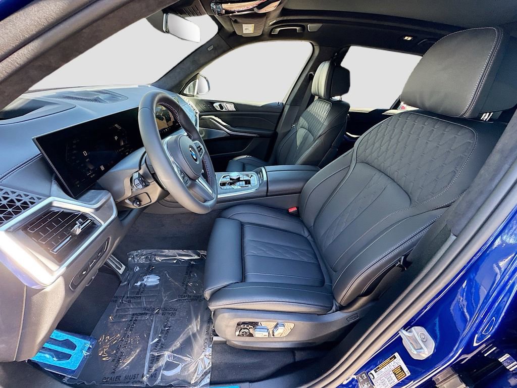 New 2026 BMW X7 M60i image 16