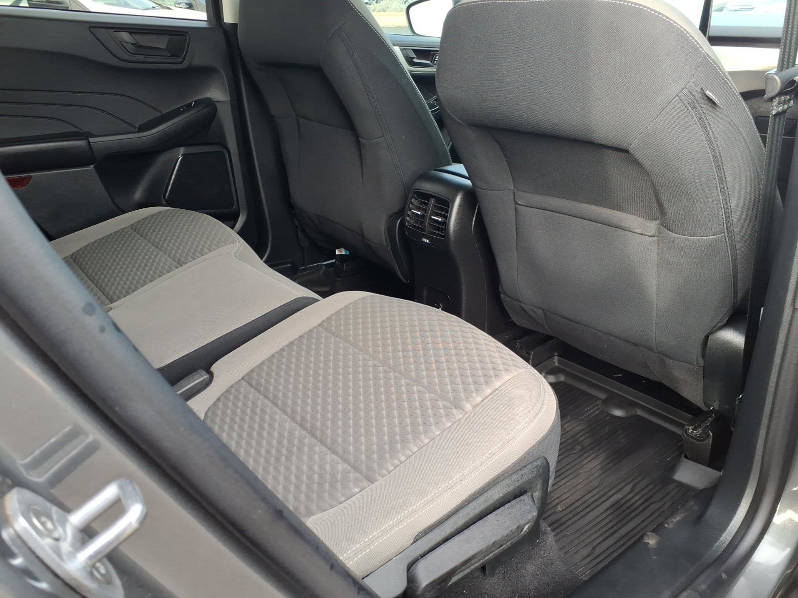 Certified 2022 Ford Escape SE w/ SE Sport Appearance Package image 13