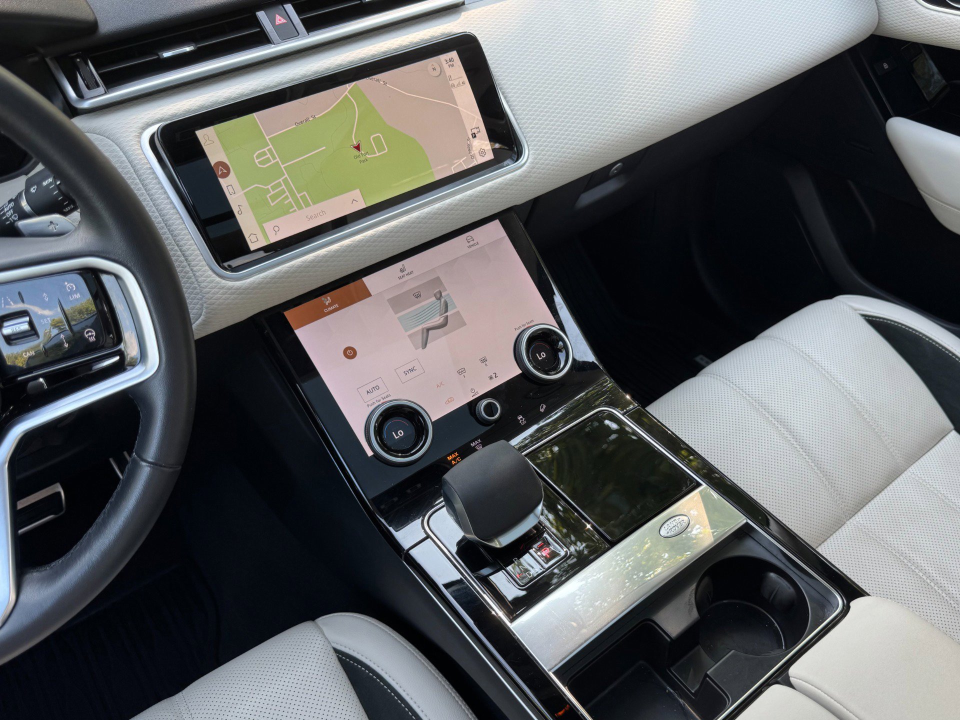 Used 2023 Land Rover Range Rover Velar R-Dynamic S image 59