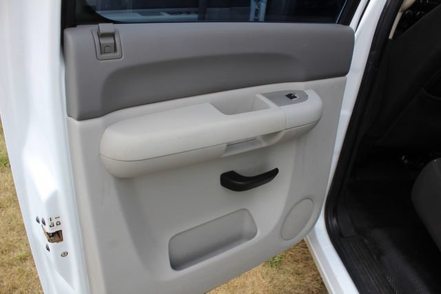 Used 2007 Chevrolet Silverado 2500 W/T AWD/4WD image 23