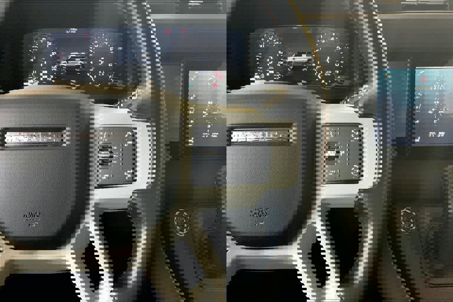 Used 2021 Land Rover Defender 110 image 24