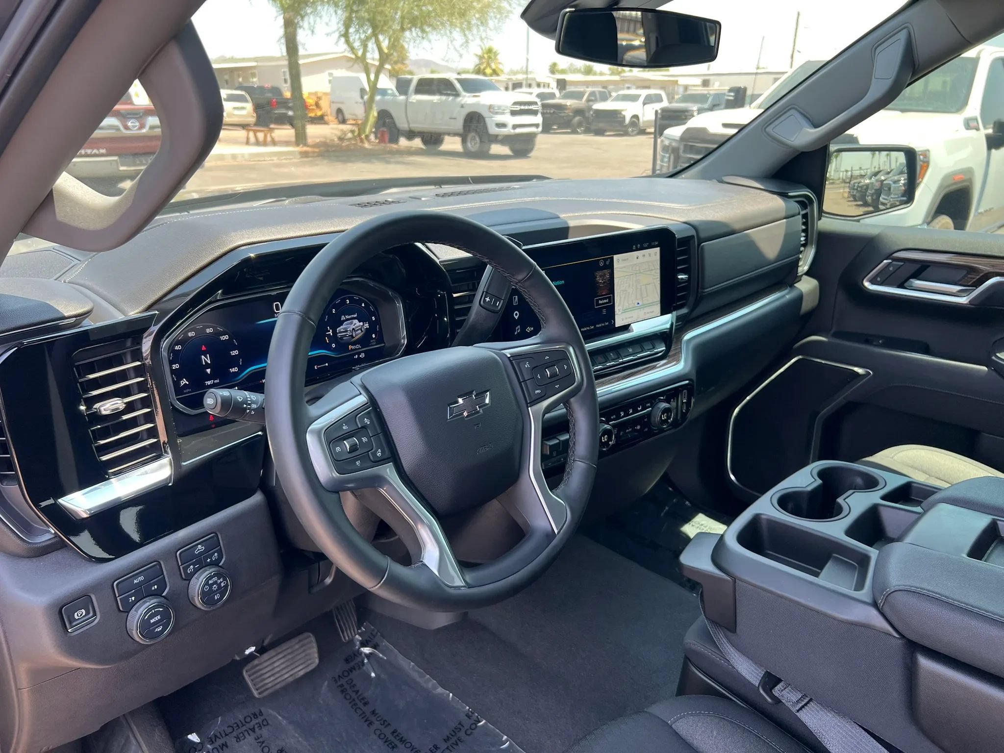 Used 2025 Chevrolet Silverado 1500 RST AWD/4WD image 10