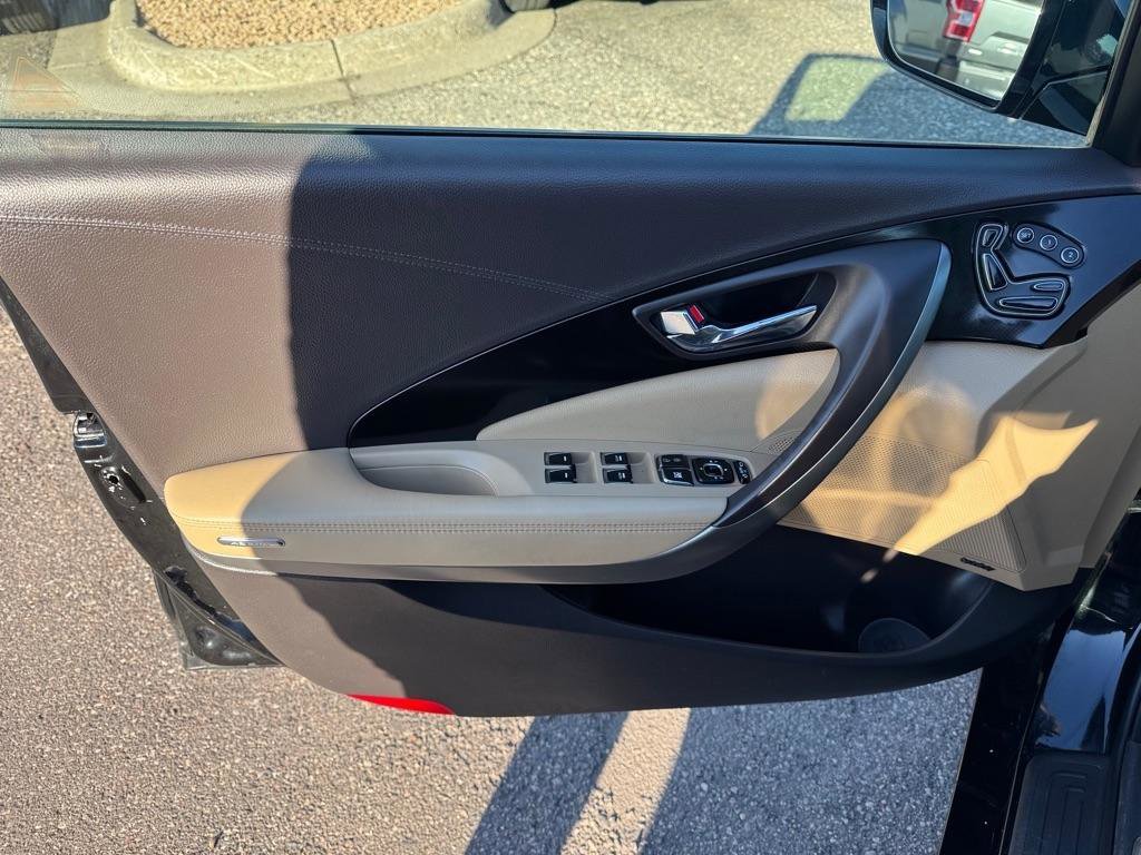 Used 2015 Hyundai Azera Limited FWD image 16