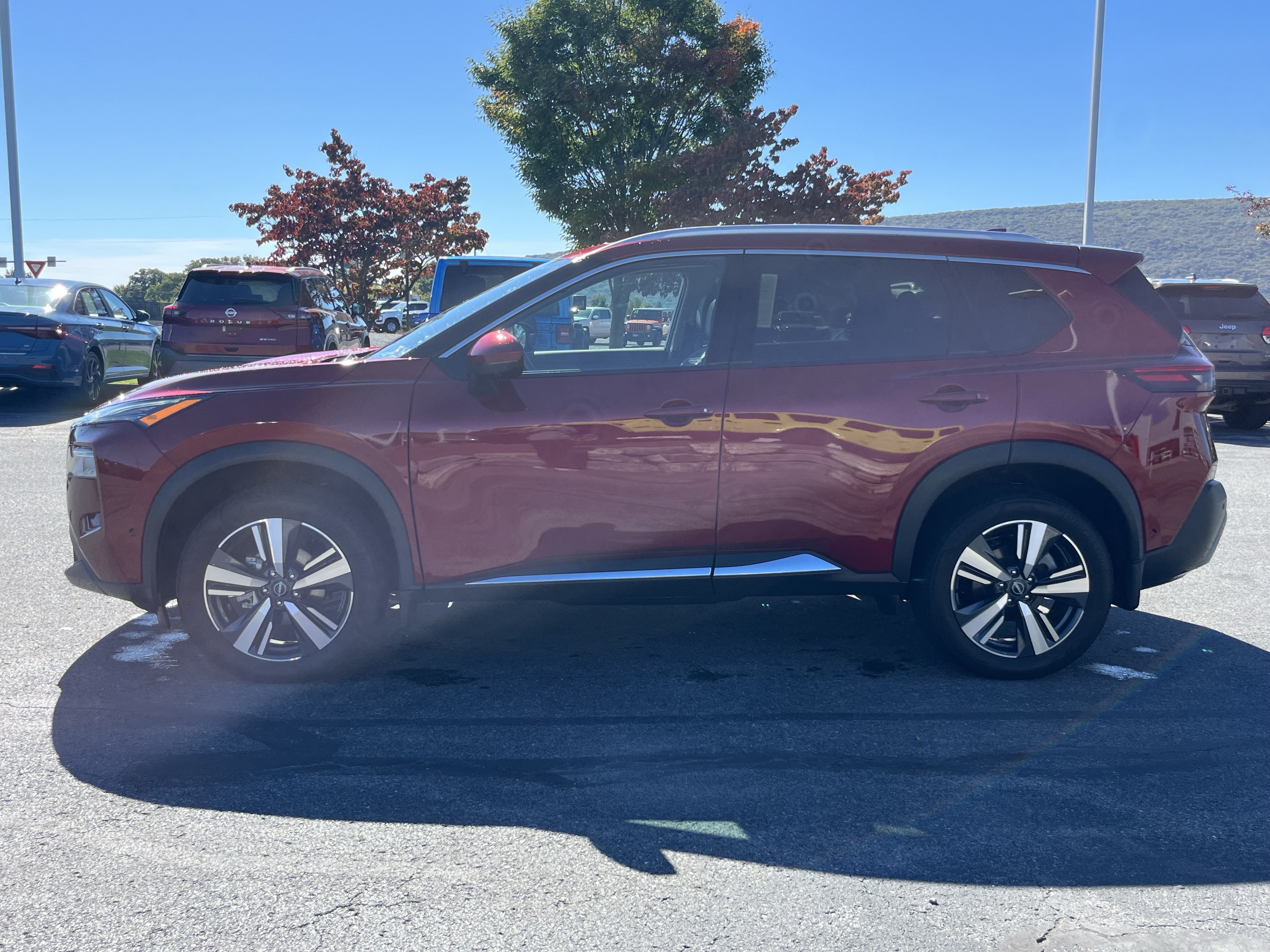 Used 2023 Nissan Rogue SL w/ SL Premium Package AWD/4WD image 15