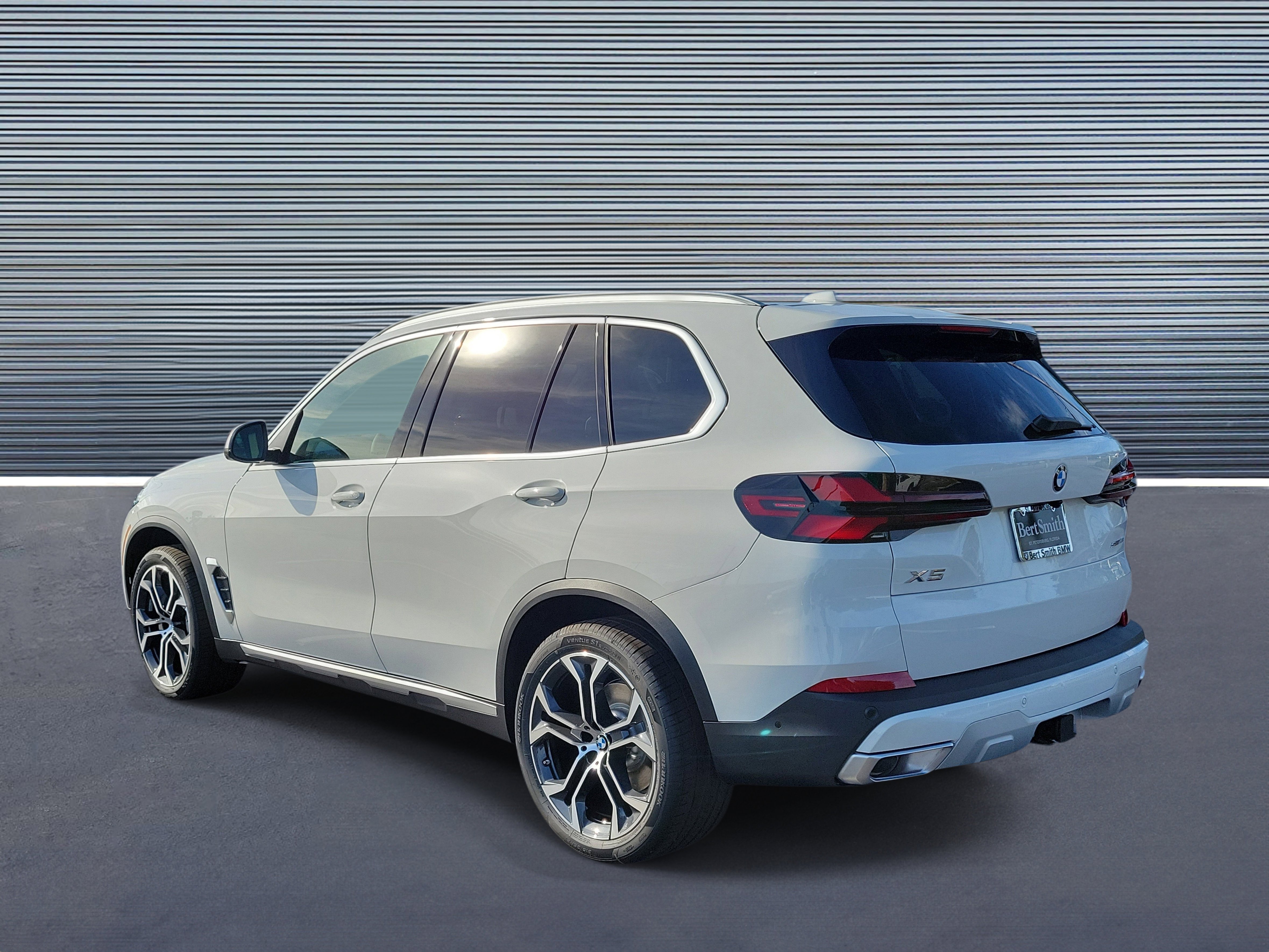 New 2026 BMW X5 sDrive40i w/ Climate Comfort Package image 4