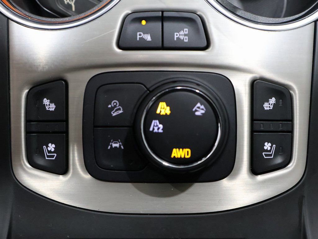 Used 2022 GMC Terrain Denali w/ Black Diamond Edition image 35