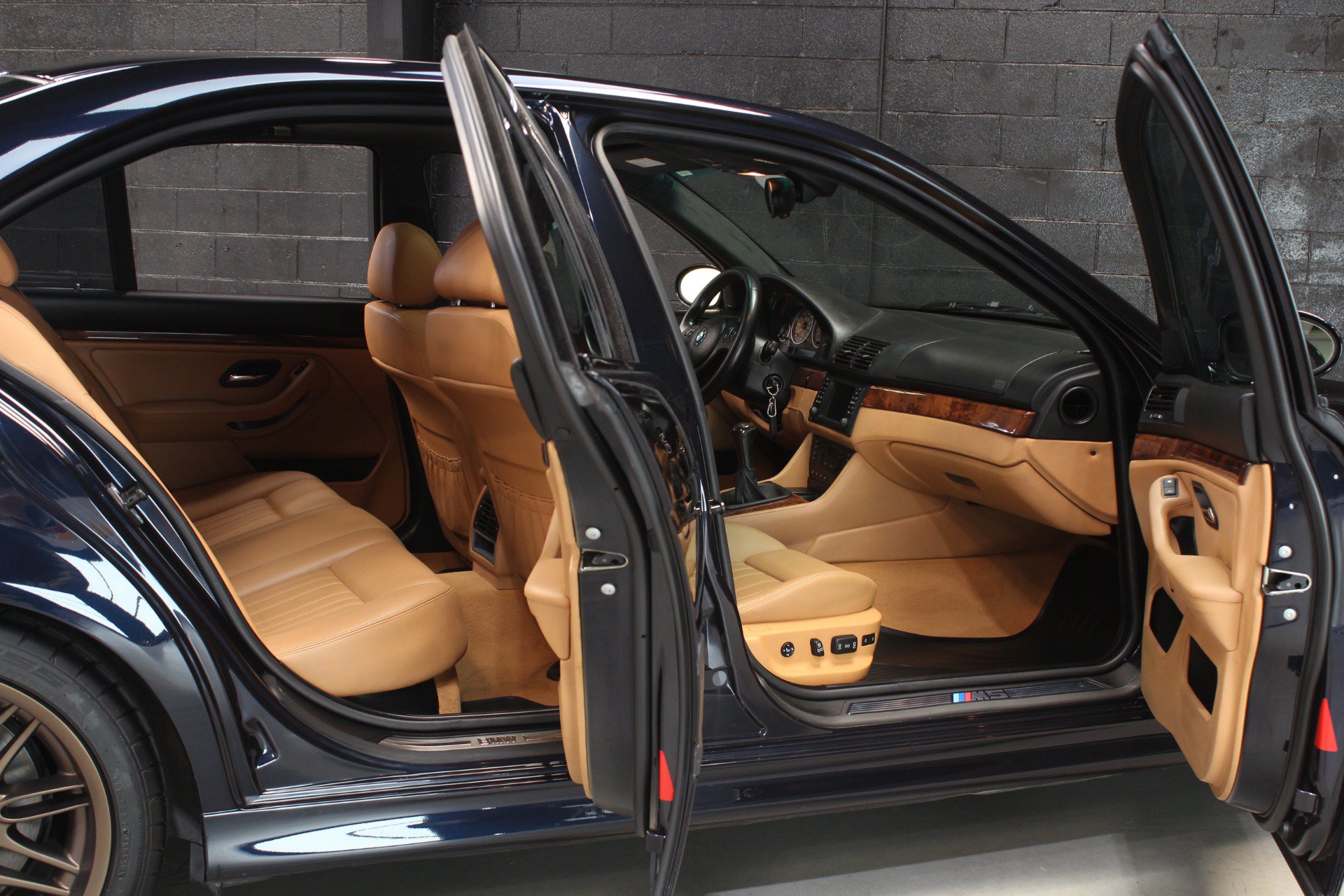 Used 2002 BMW M5 RWD image 36