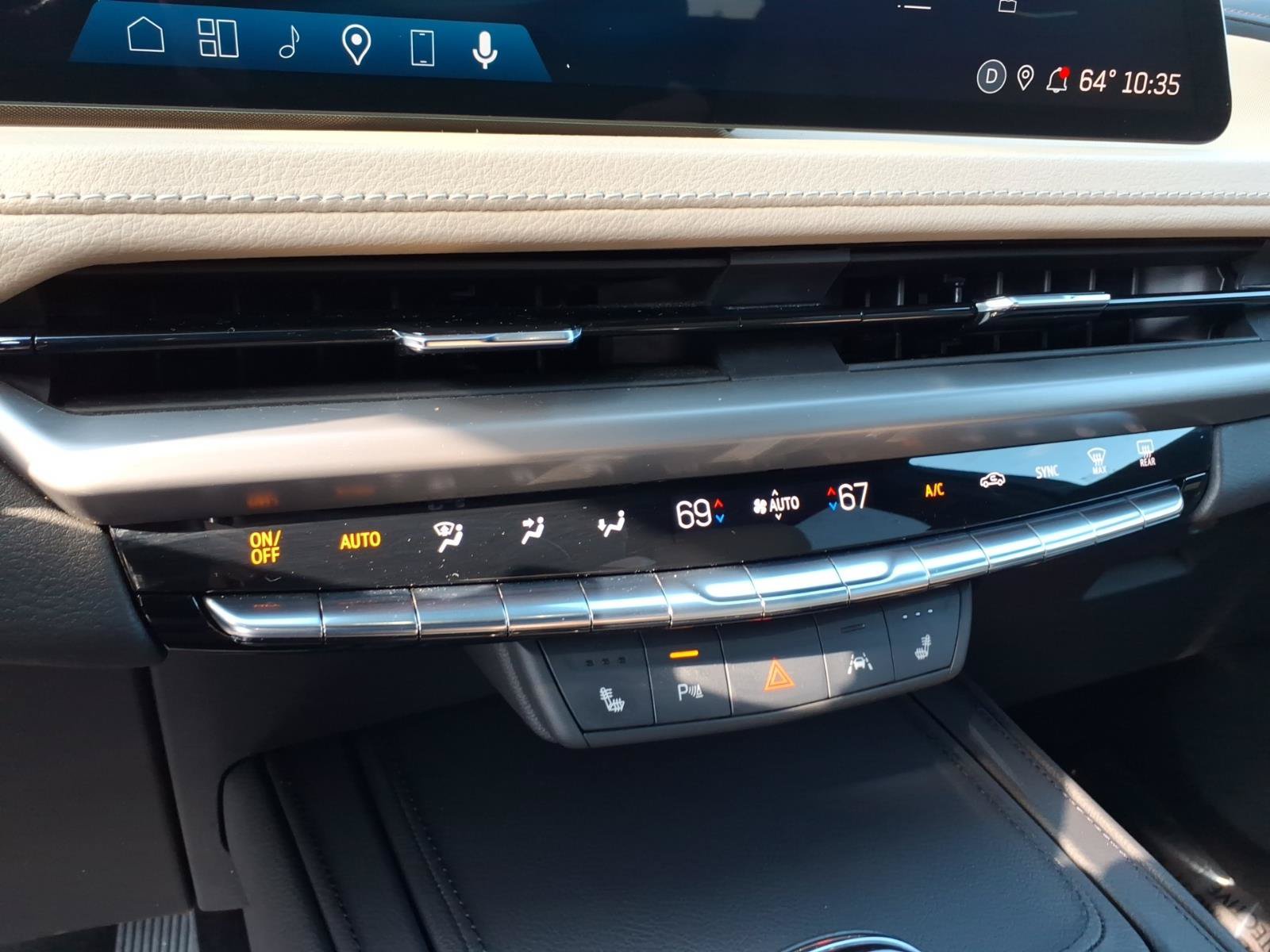 Used 2024 Cadillac XT4 Luxury w/ Cold Weather Package AWD/4WD image 26