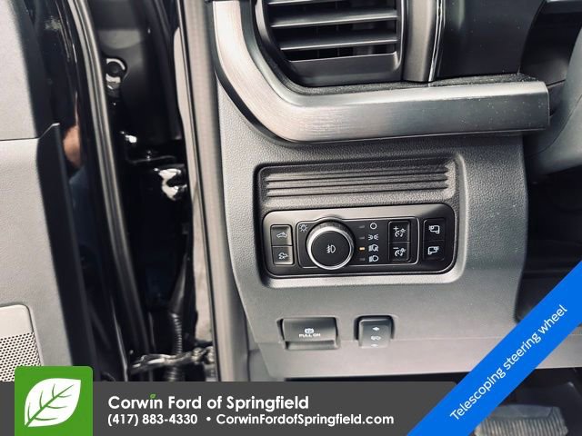 New 2026 Ford F350 Lariat w/ Black Appearance Package image 46
