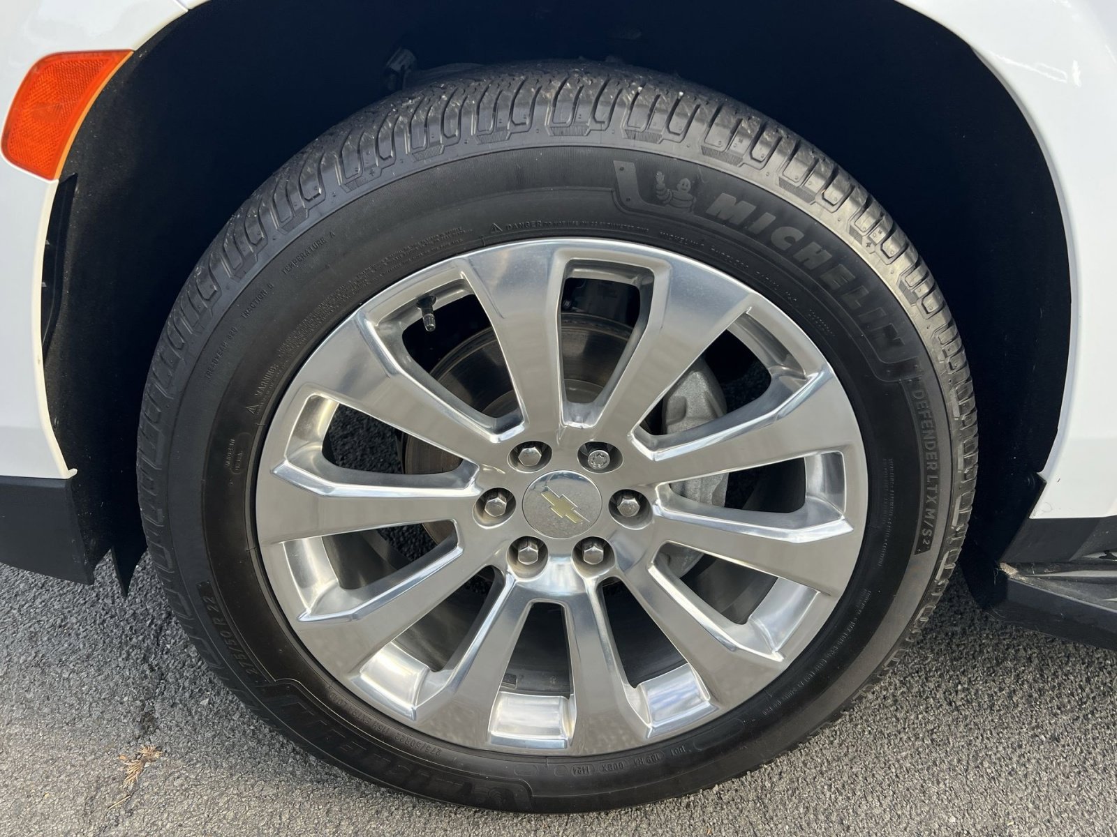 Used 2021 Chevrolet Tahoe Premier w/ Premium Package image 12