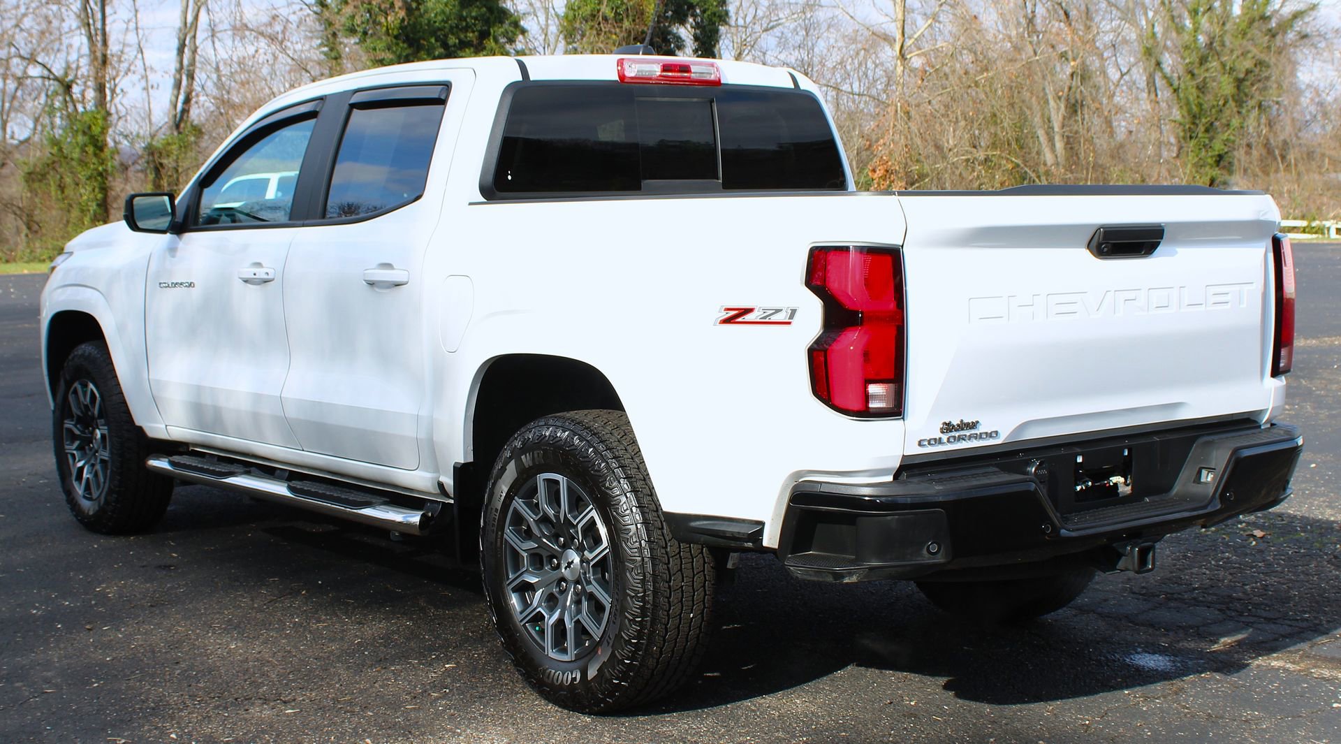 Used 2024 Chevrolet Colorado Z71 w/ Z71 Convenience Package 2 image 8