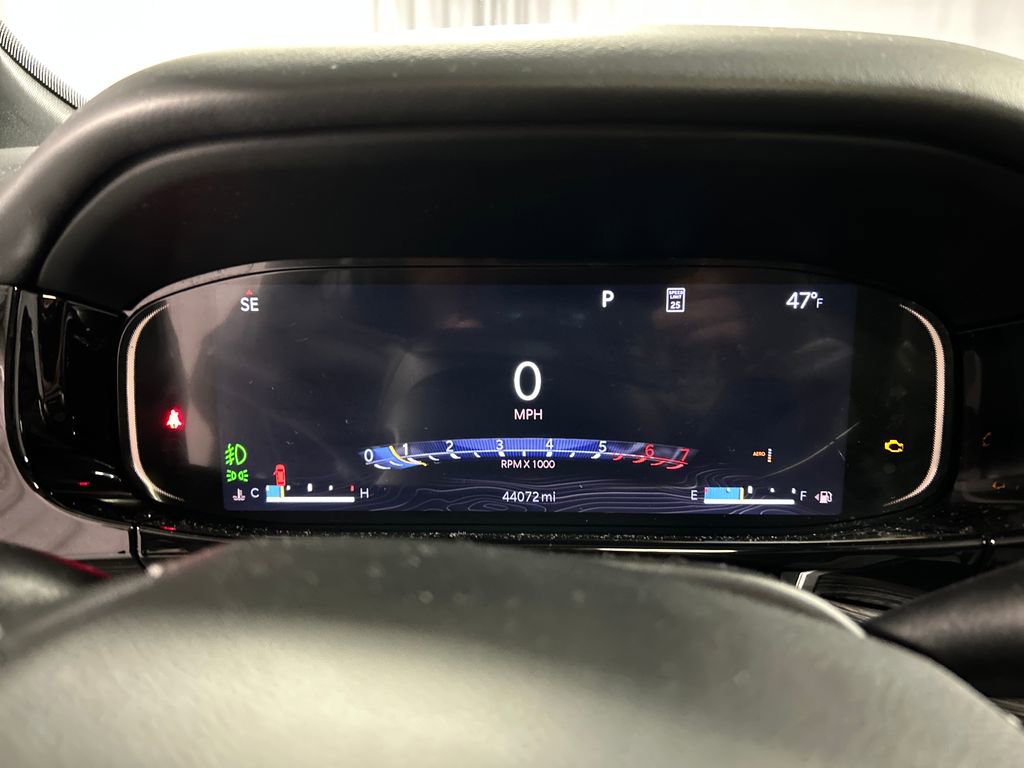 Used 2023 Jeep Wagoneer L Series III w/ Premium Group I image 16