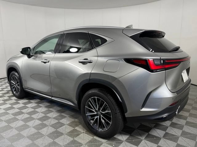Used 2025 Lexus NX 250 FWD image 4