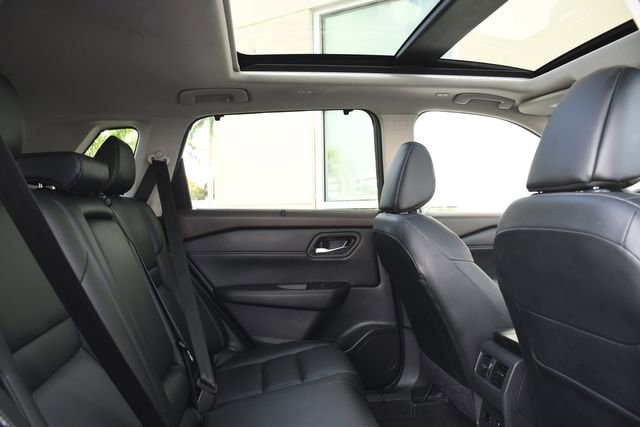 Used 2023 Nissan Rogue SL w/ SL Premium Package FWD image 26