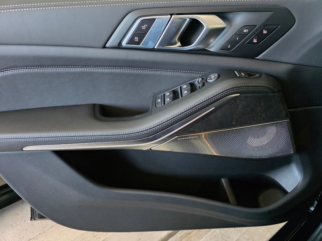 New 2026 BMW X5 M60i AWD/4WD image 16