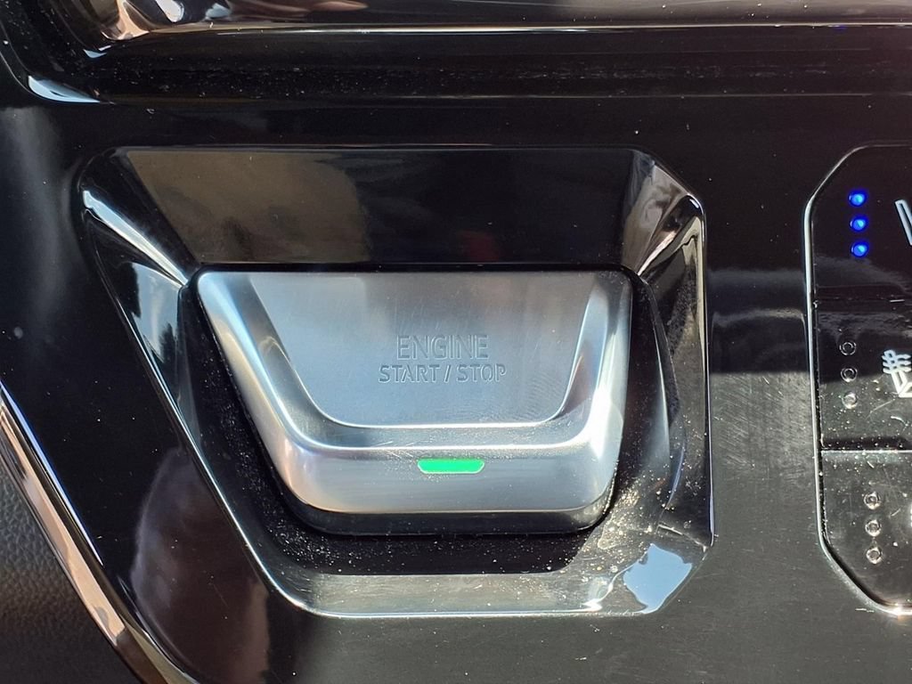 Used 2025 GMC Sierra 2500 AT4 AWD/4WD image 11