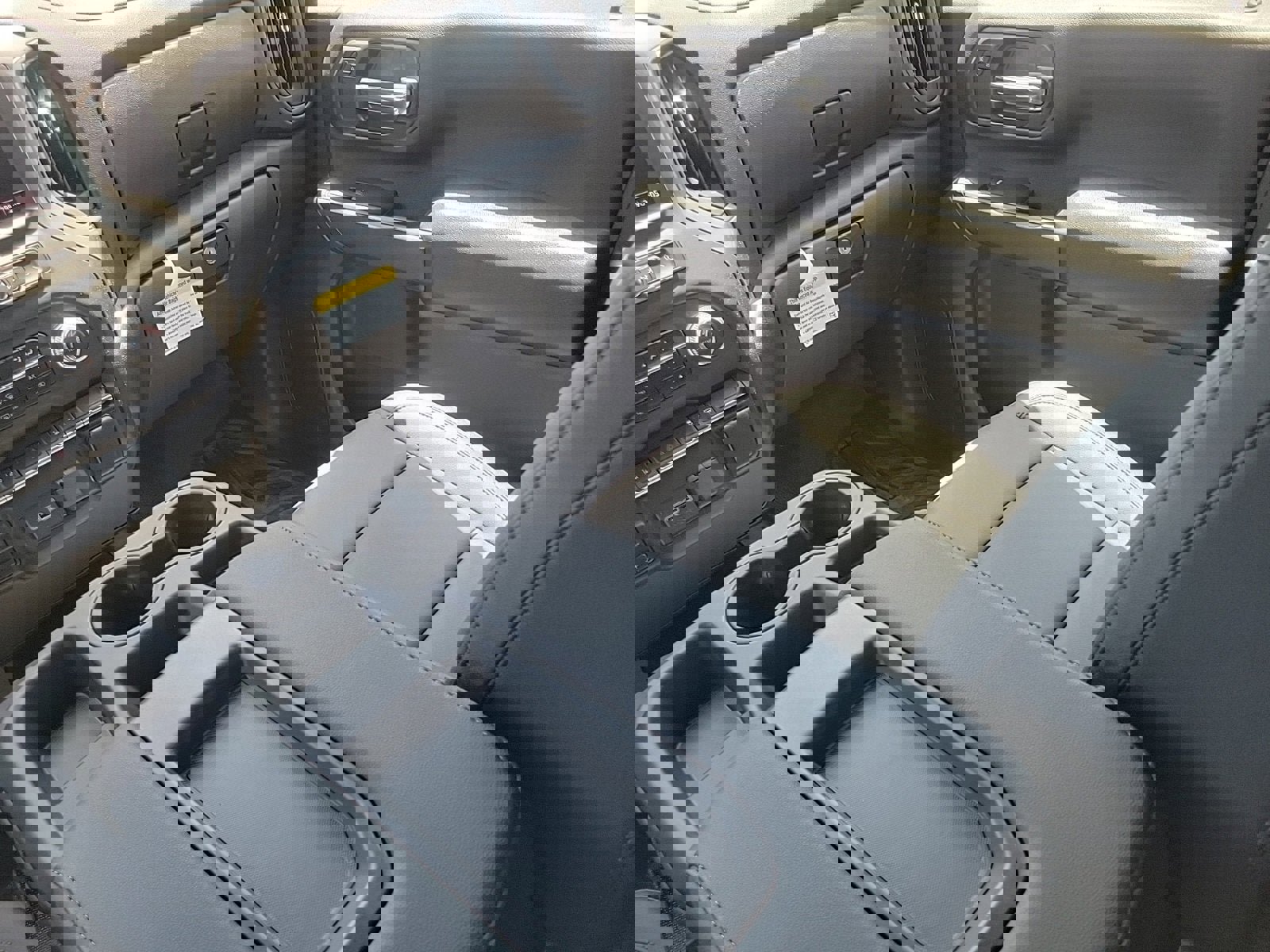 New 2024 GMC Sierra 2500 Pro w/ Convenience Package image 13