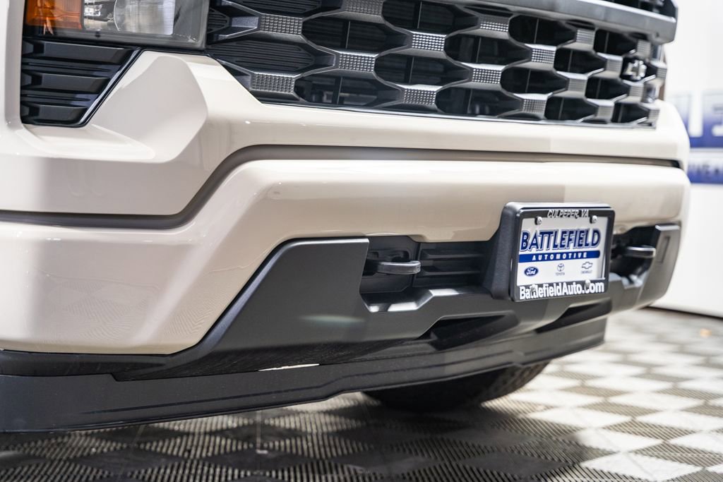 New 2026 Chevrolet Silverado 1500 Custom w/ Turbomax Blackout Package AWD/4WD image 13