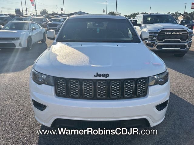 Used 2019 Jeep Grand Cherokee Altitude RWD image 2