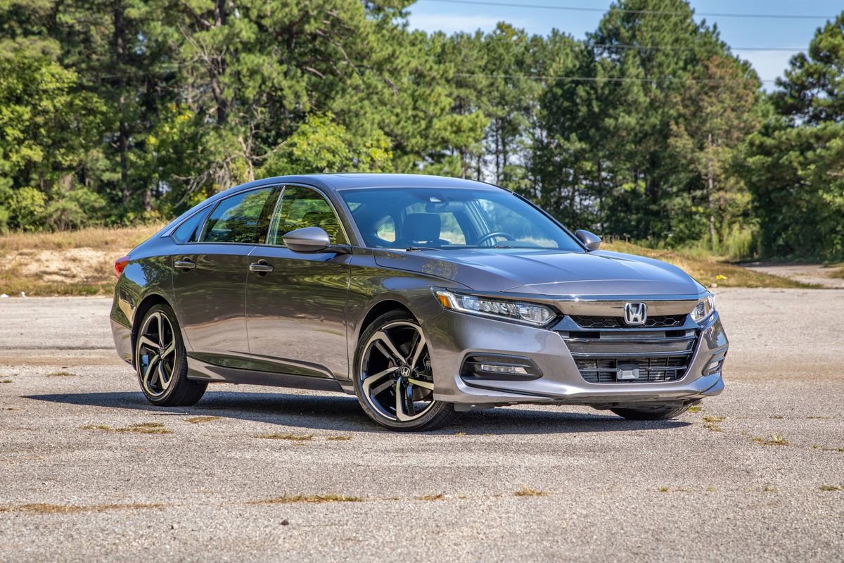 Used 2020 Honda Accord Sport image 3