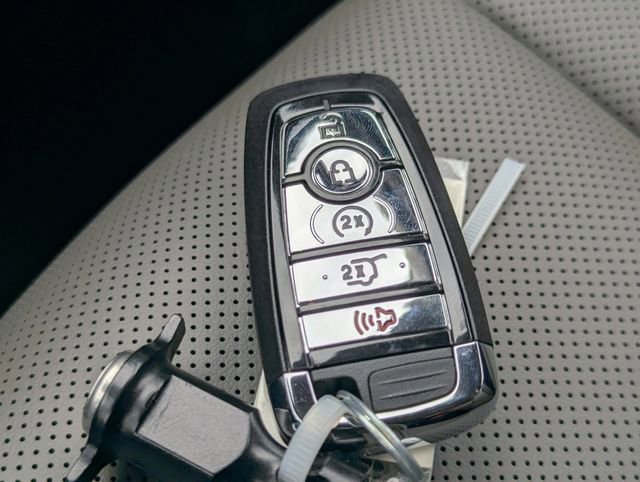 New 2026 Lincoln Corsair Premiere image 26