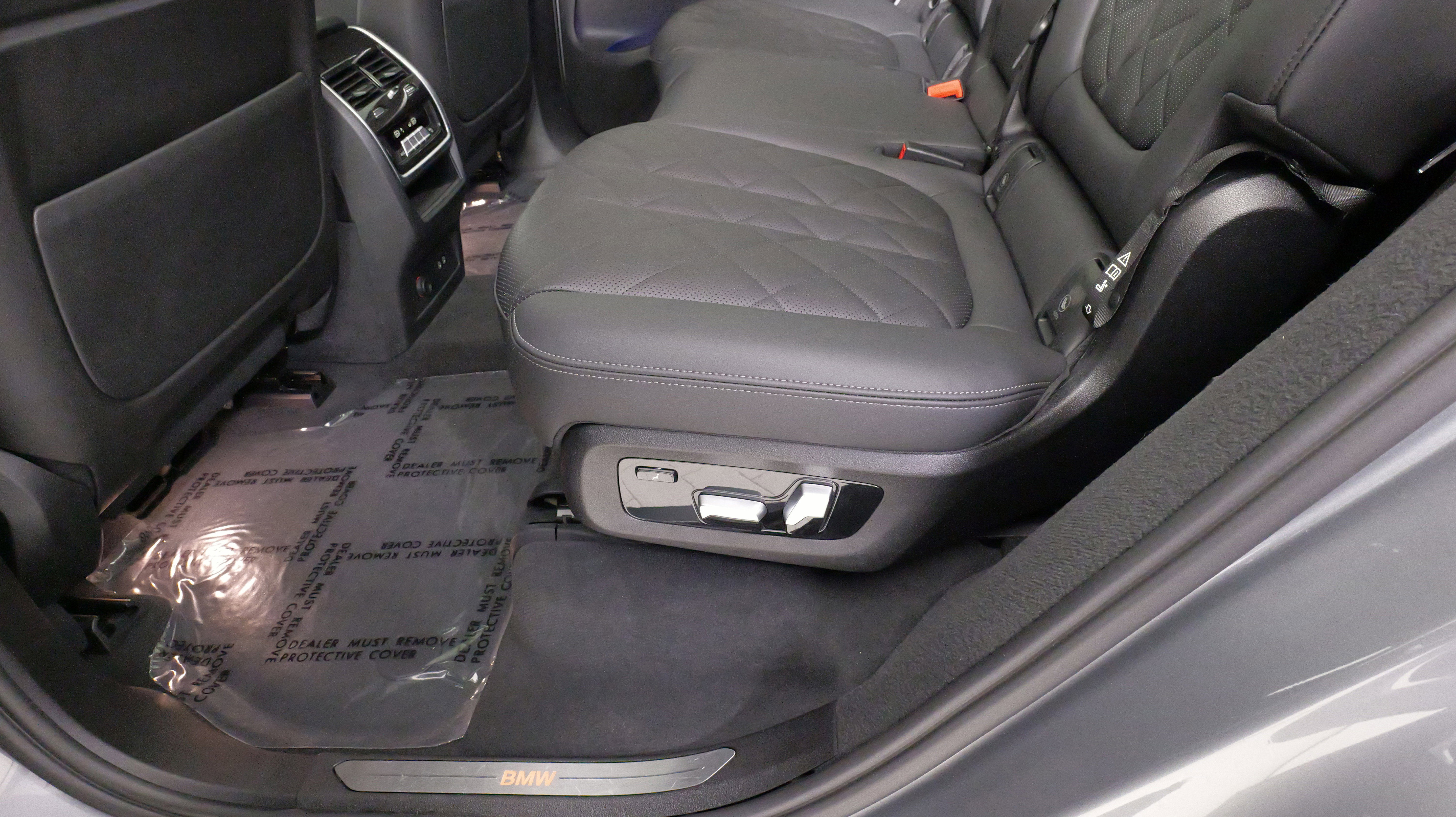 Used 2023 BMW X7 xDrive40i image 40