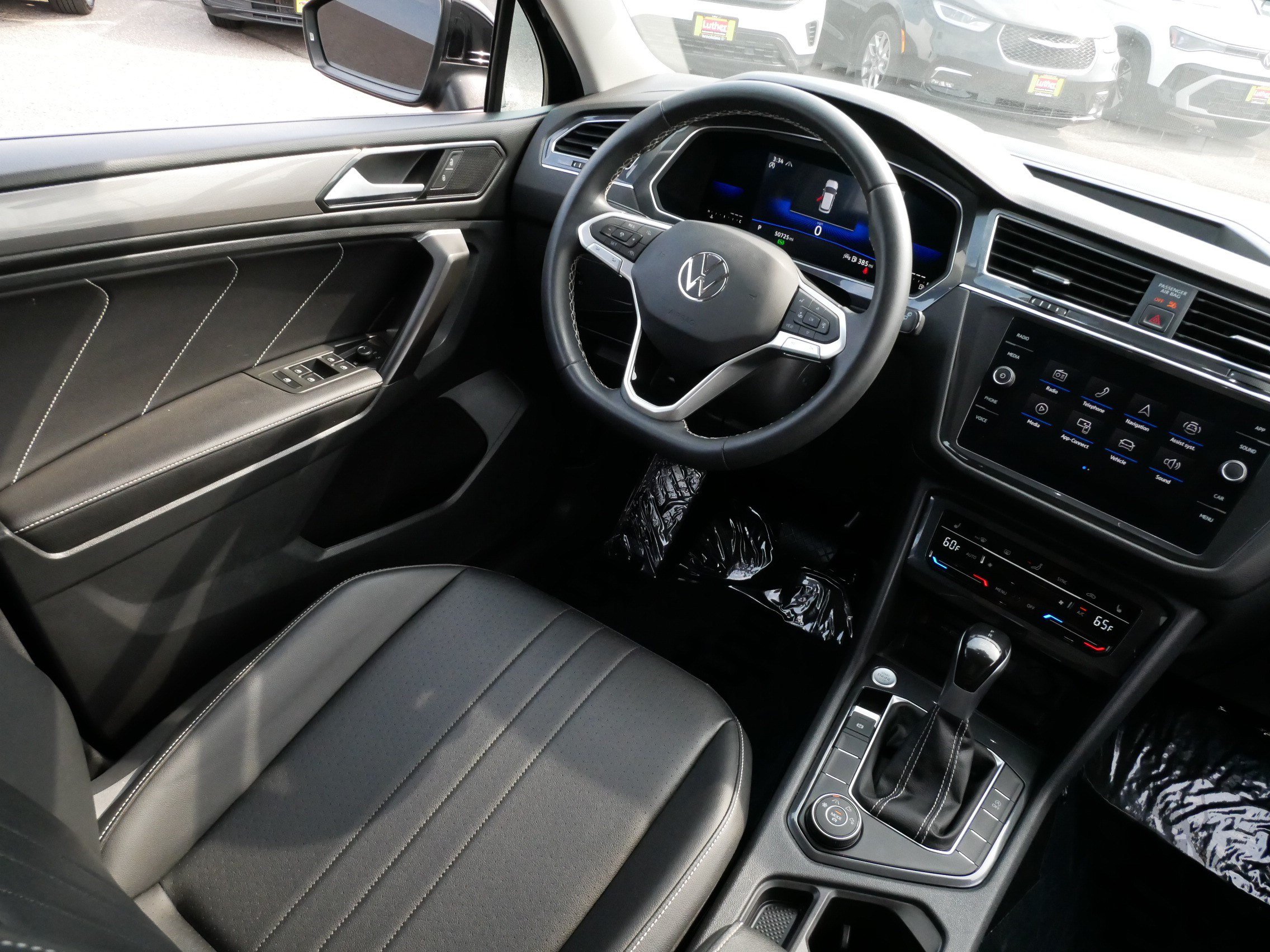 Certified 2023 Volkswagen Tiguan SE AWD/4WD image 9
