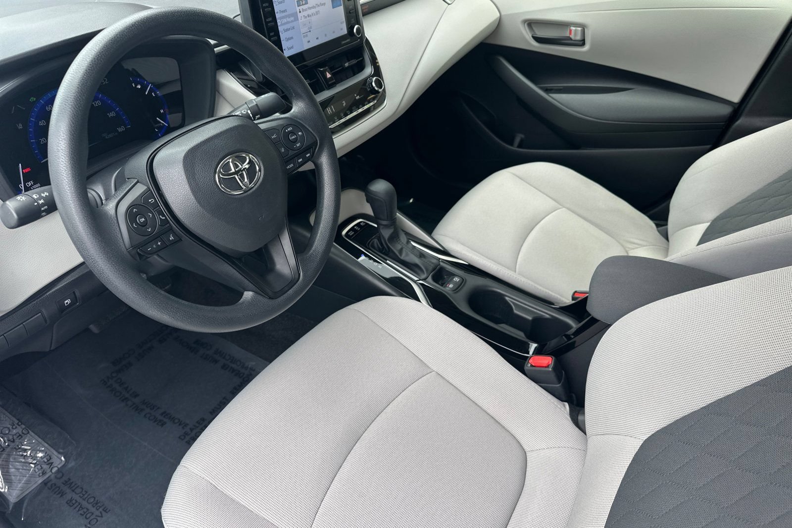 Used 2022 Toyota Corolla LE FWD image 11