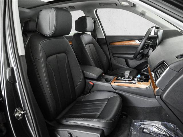 Used 2023 Audi Q5 2.0T Premium Plus w/ Premium Plus Package AWD/4WD image 22