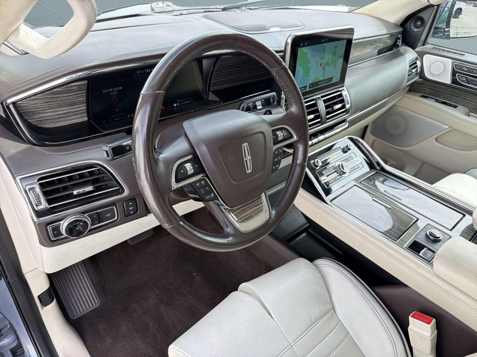 Used 2020 Lincoln Navigator Black Label w/ Cargo Convenience Package AWD/4WD image 3