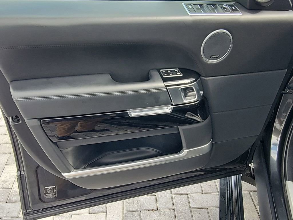 Used 2015 Land Rover Range Rover Long Wheelbase Autobiography image 23