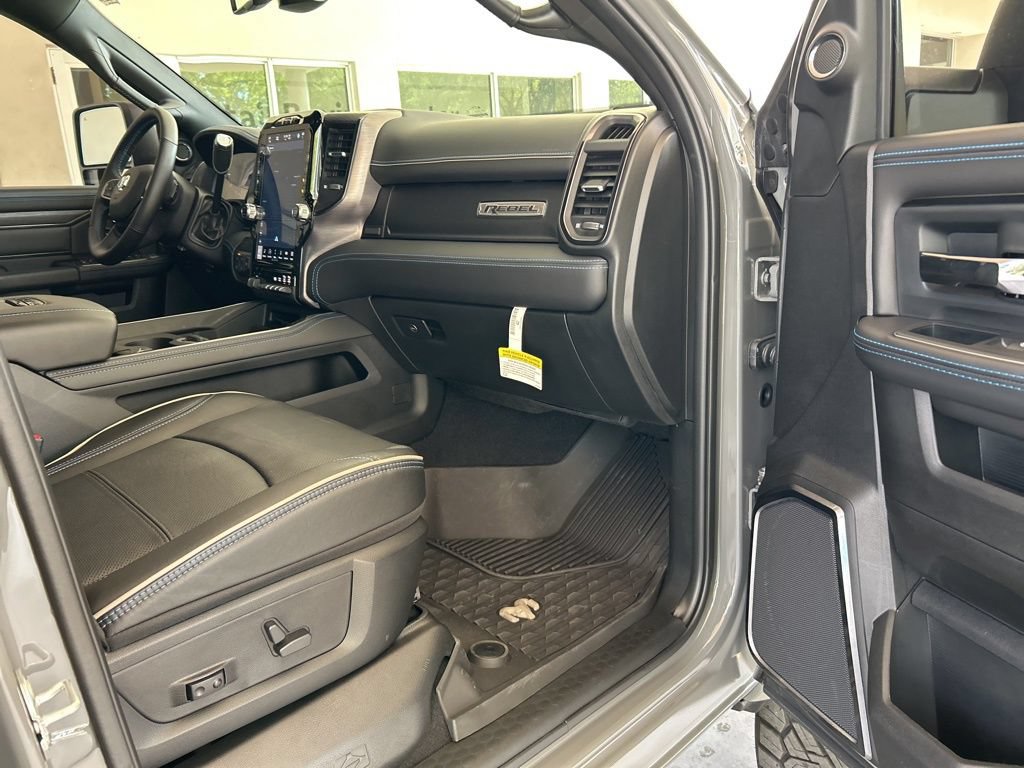 New 2024 RAM 2500 Rebel w/ Towing Technology Group AWD/4WD image 30