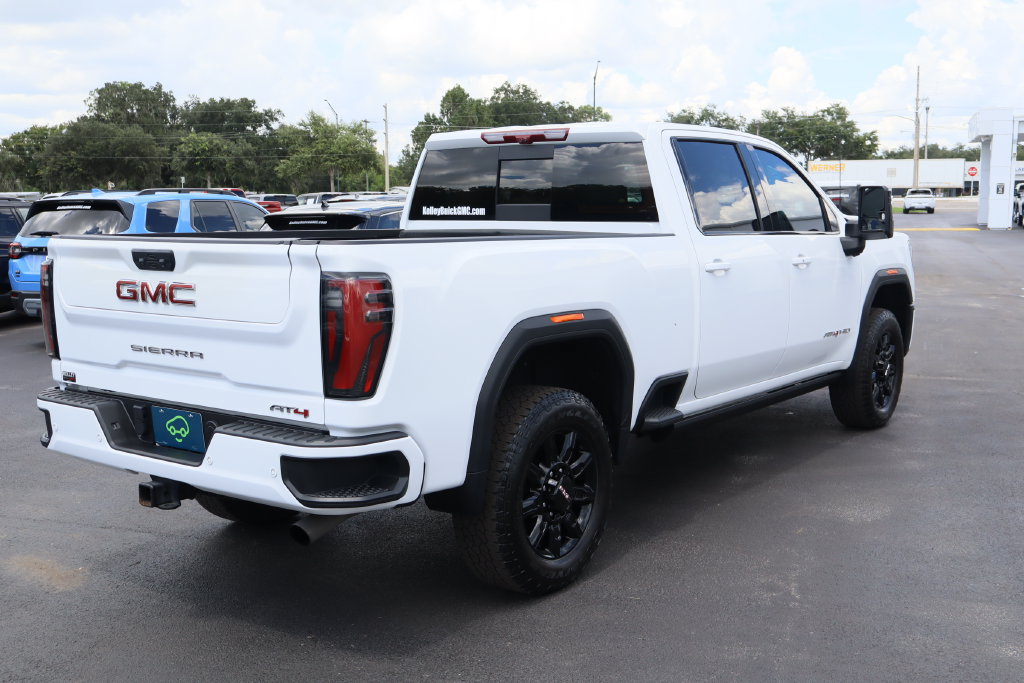 Certified 2025 GMC Sierra 2500 AT4 w/ AT4 Premium Plus Package AWD/4WD image 9