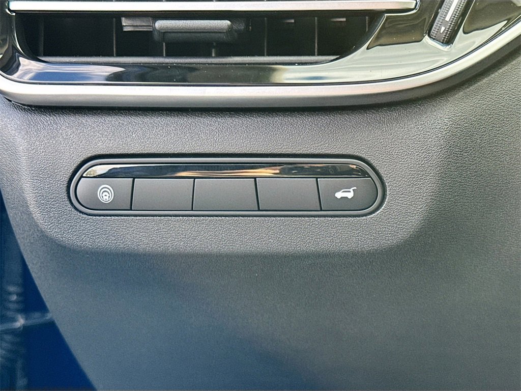 Used 2026 INFINITI QX60 Pure w/ Cargo Package image 11