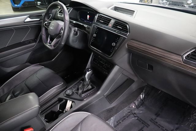 Used 2022 Volkswagen Tiguan SEL R-Line AWD/4WD image 24