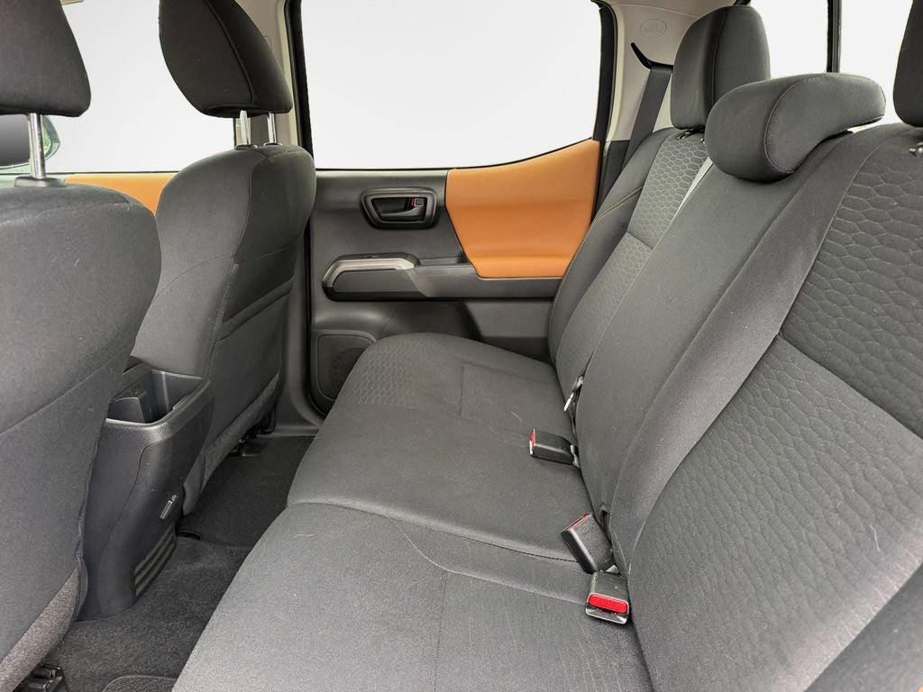Used 2018 Toyota Tacoma SR5 RWD image 13