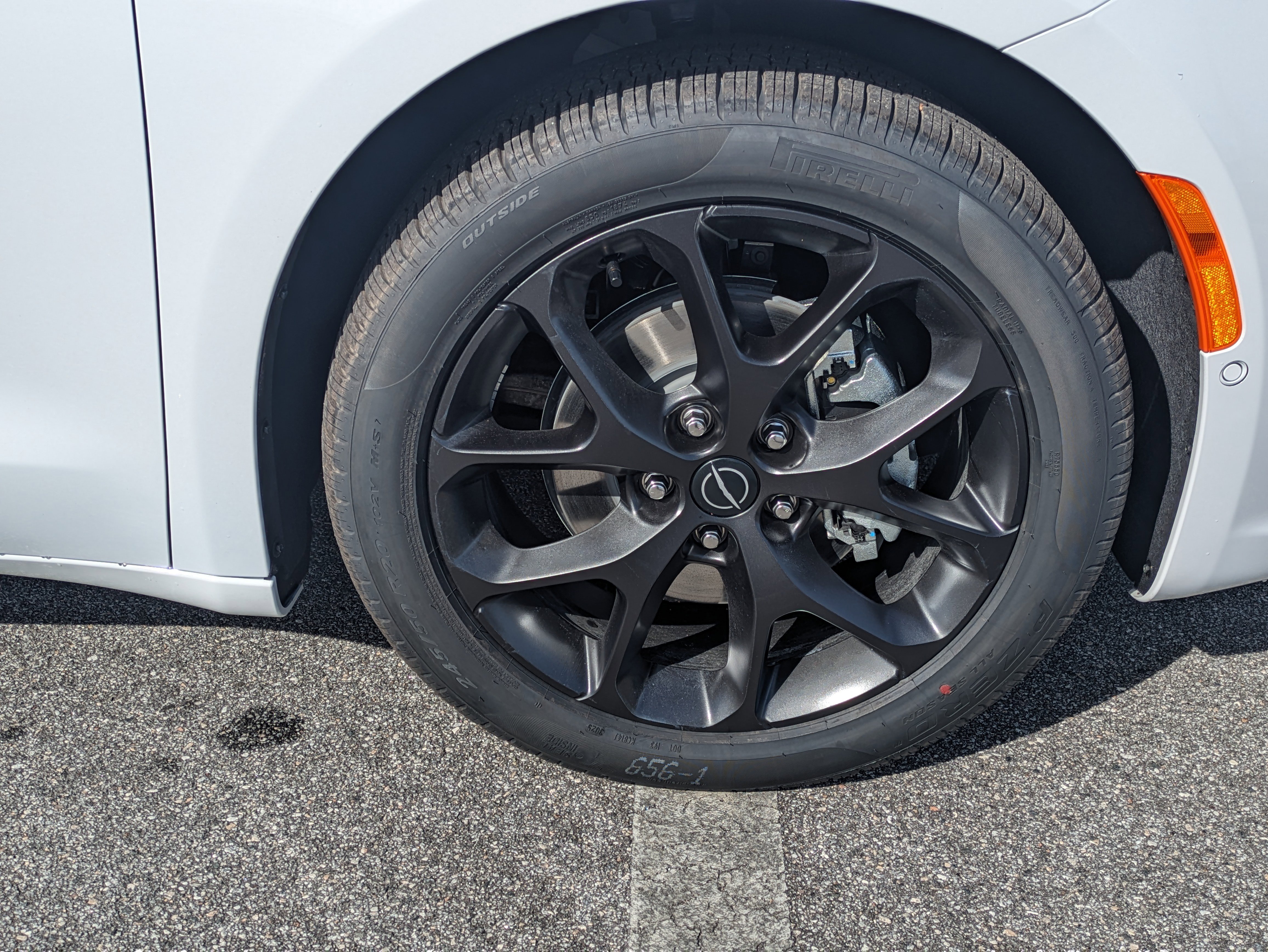 New 2026 Chrysler Pacifica Limited w/ S Appearance Package image 11