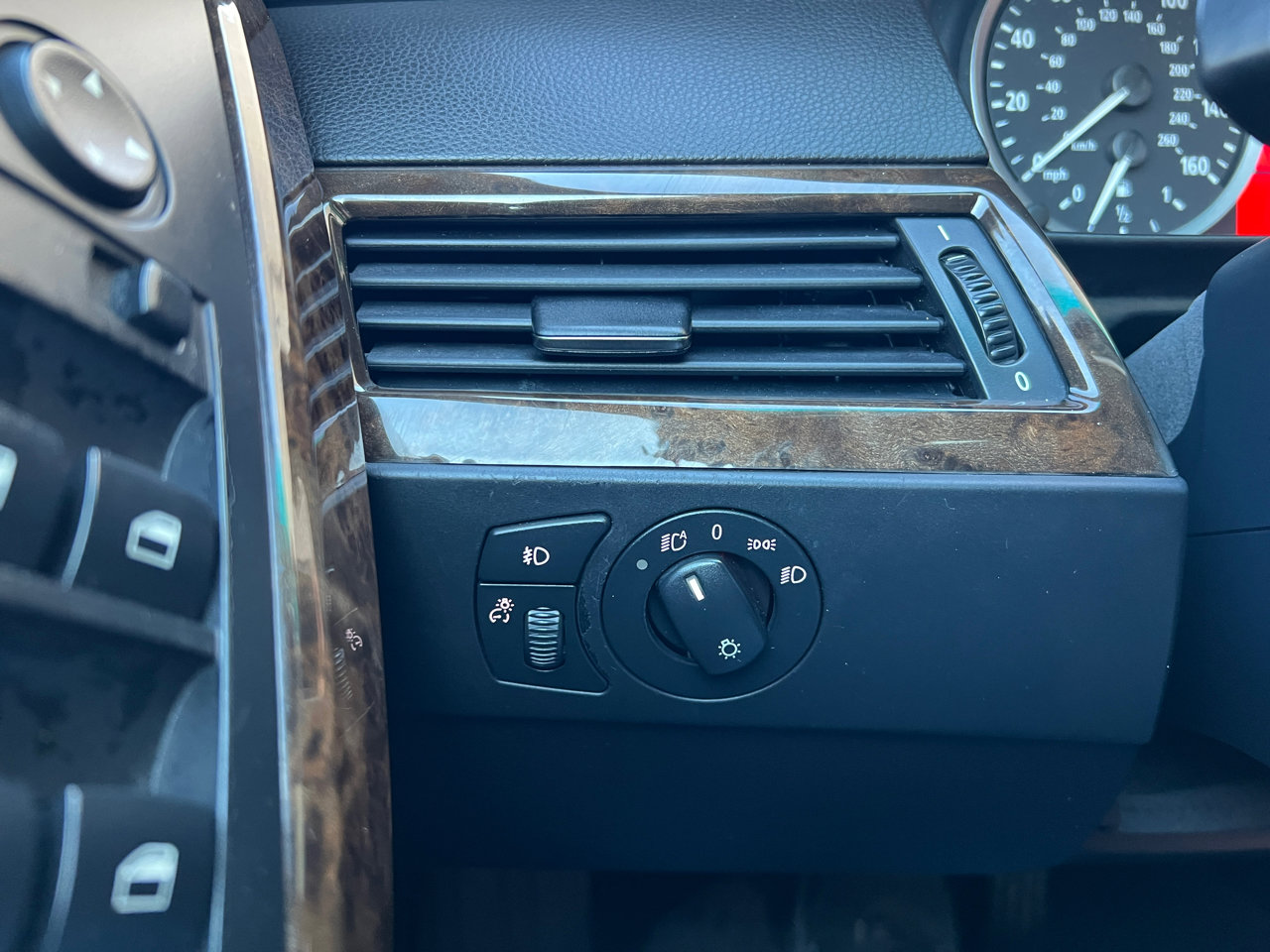 Used 2007 BMW 525xi Sedan image 23