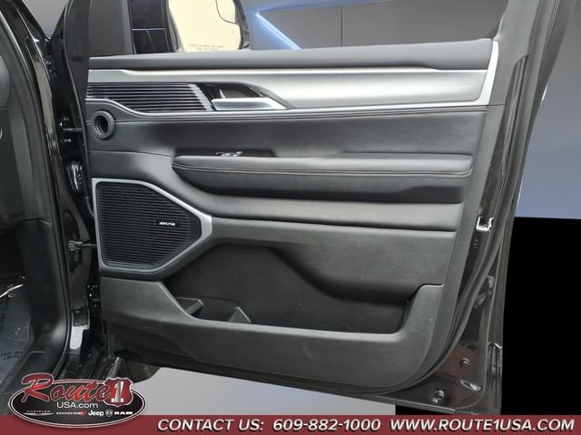 Used 2025 Jeep Wagoneer Series II AWD/4WD image 15