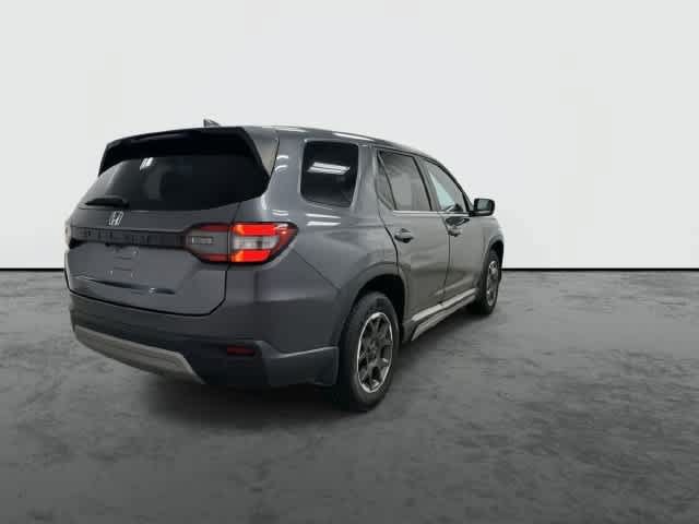 Certified 2024 Honda Pilot EX-L image 3
